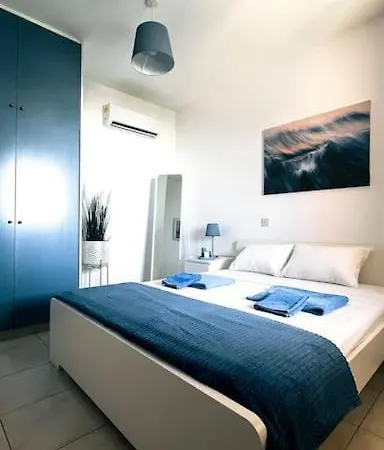 Apartment Sea Breeze